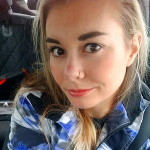 Meet your Posher, Leanne